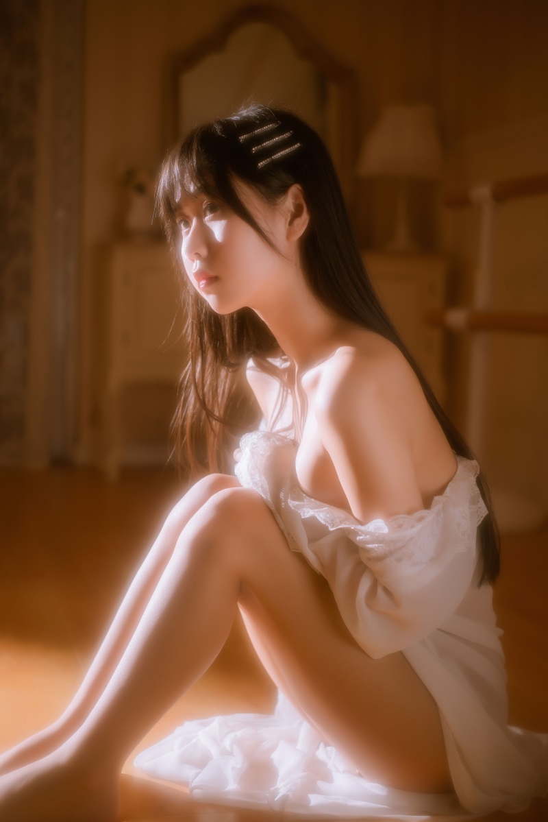 网红Coser@萌芽儿o0 金色套装 [70P/1.28G] 网红写真-第1张