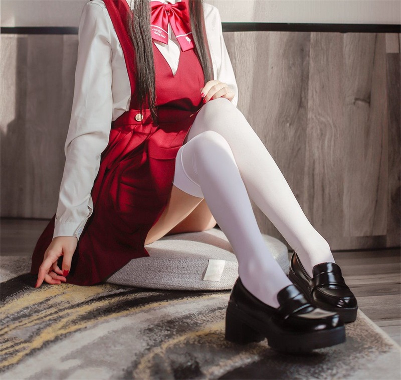 网红Coser@日奈娇 JK少女红裙 [28P/276MB] 网红写真-第4张