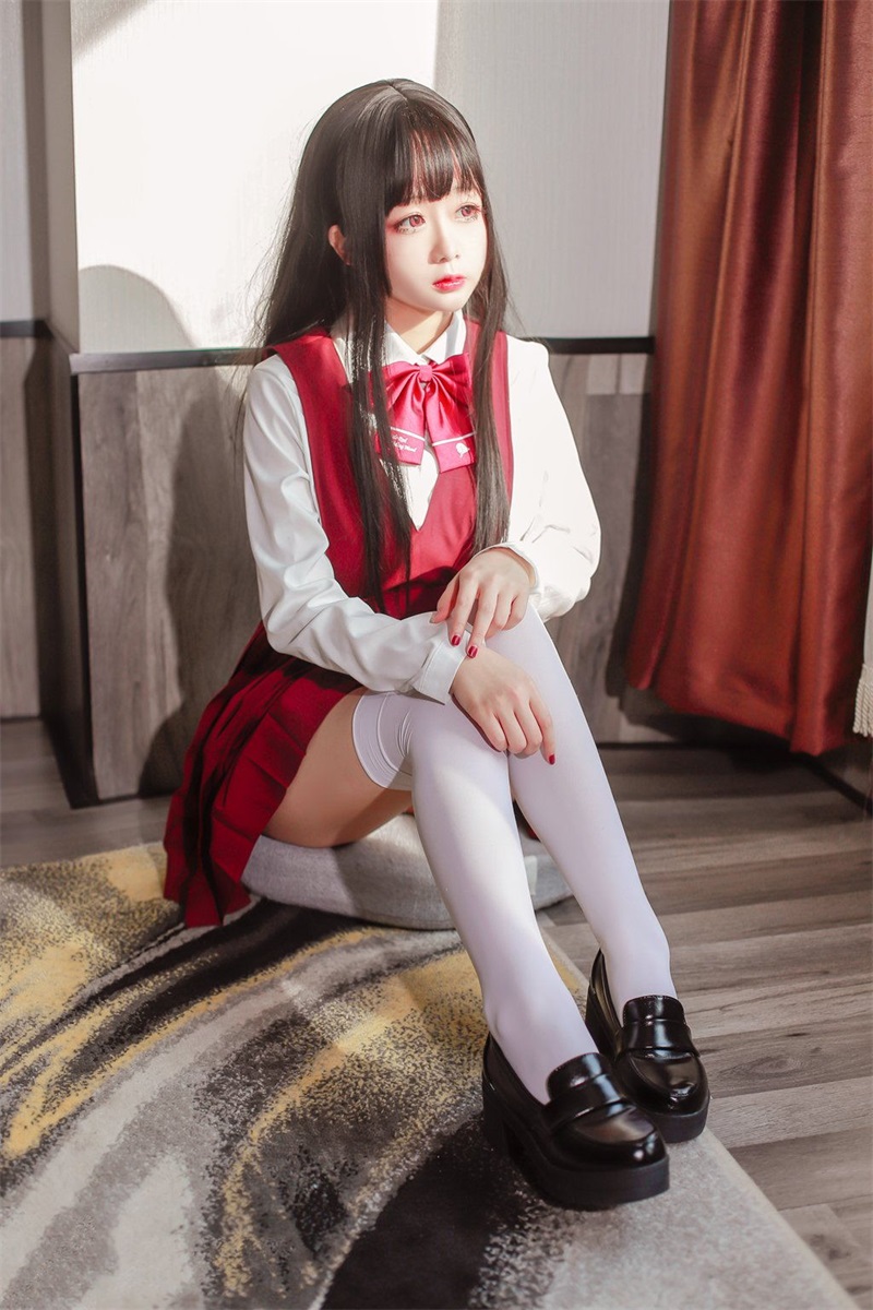 网红Coser@日奈娇 JK少女红裙 [28P/276MB] 网红写真-第1张