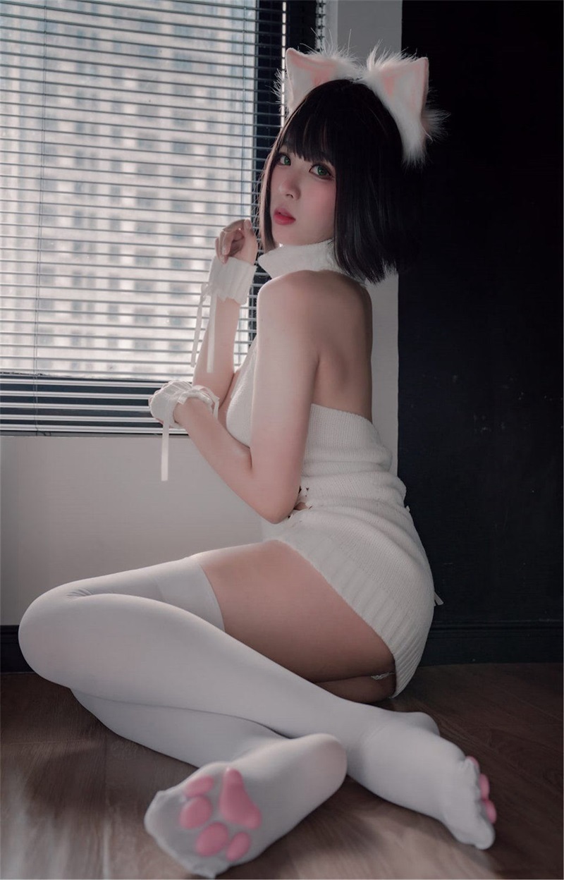 网红Coser@轩萧学姐 猫爪袜 [40P/118MB] 网红写真-第4张