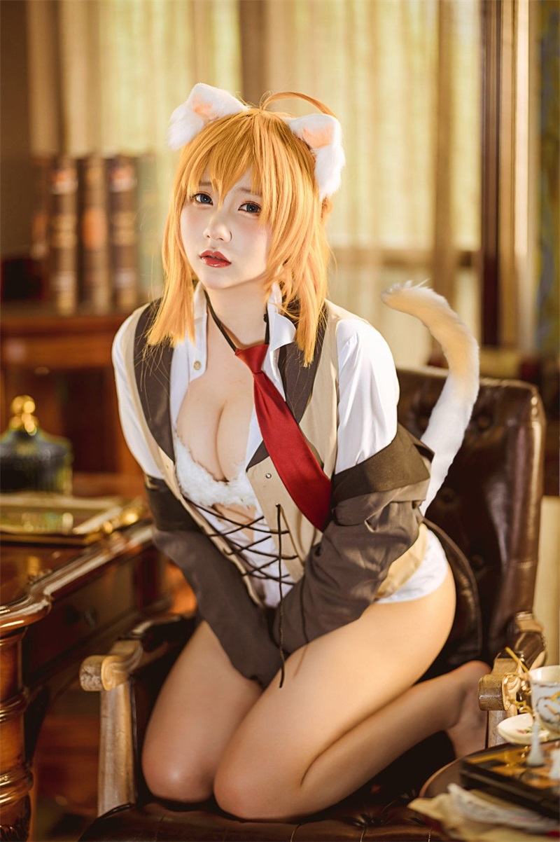 网红Coser@是一只熊仔吗 近卫昂 [35P/111MB] 网红写真-第2张