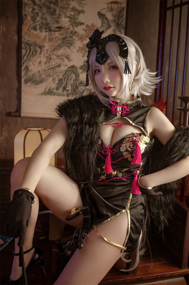 网红Coser@是一只熊仔吗 黑贞 [26P/110MB] 网红写真-第4张