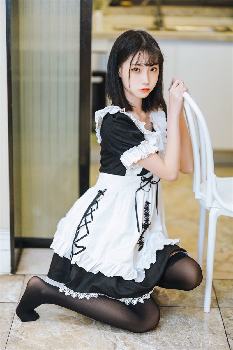 网红Coser@许岚LAN 短裙女仆 [40P/722MB] 网红写真-第3张