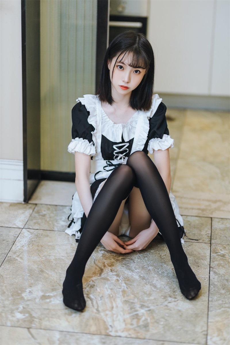 网红Coser@许岚LAN 短裙女仆 [40P/722MB] 网红写真-第1张