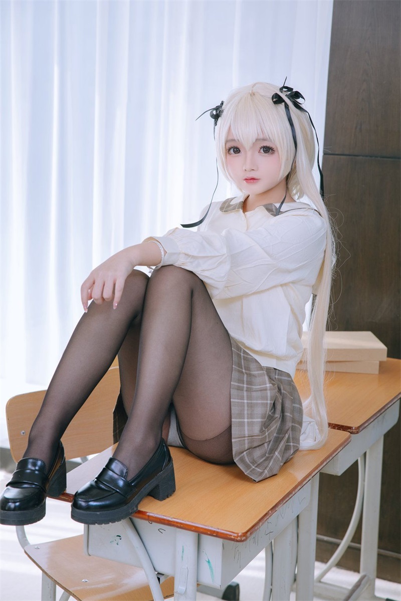 网红Coser@日奈娇 穹妹 [191P/2.18GB] 网红写真-第4张