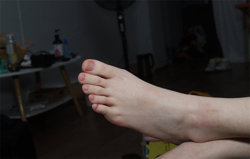 [Pary学生模拍] No.042 大美女琪琪的脚底被挠红了 [100P/214MB] 其它写真-第2张