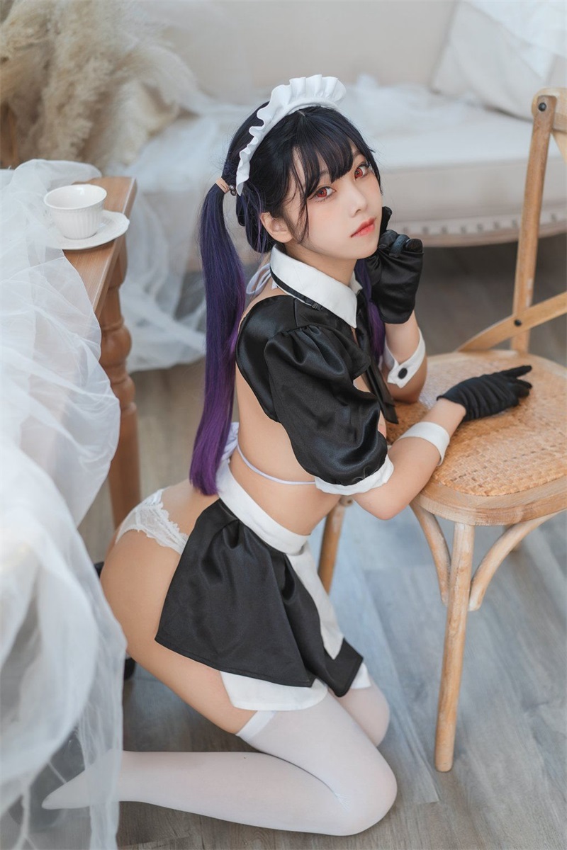 网红Coser@蜜汁猫裘 工作女仆 [50P/726MB] 网红写真-第2张