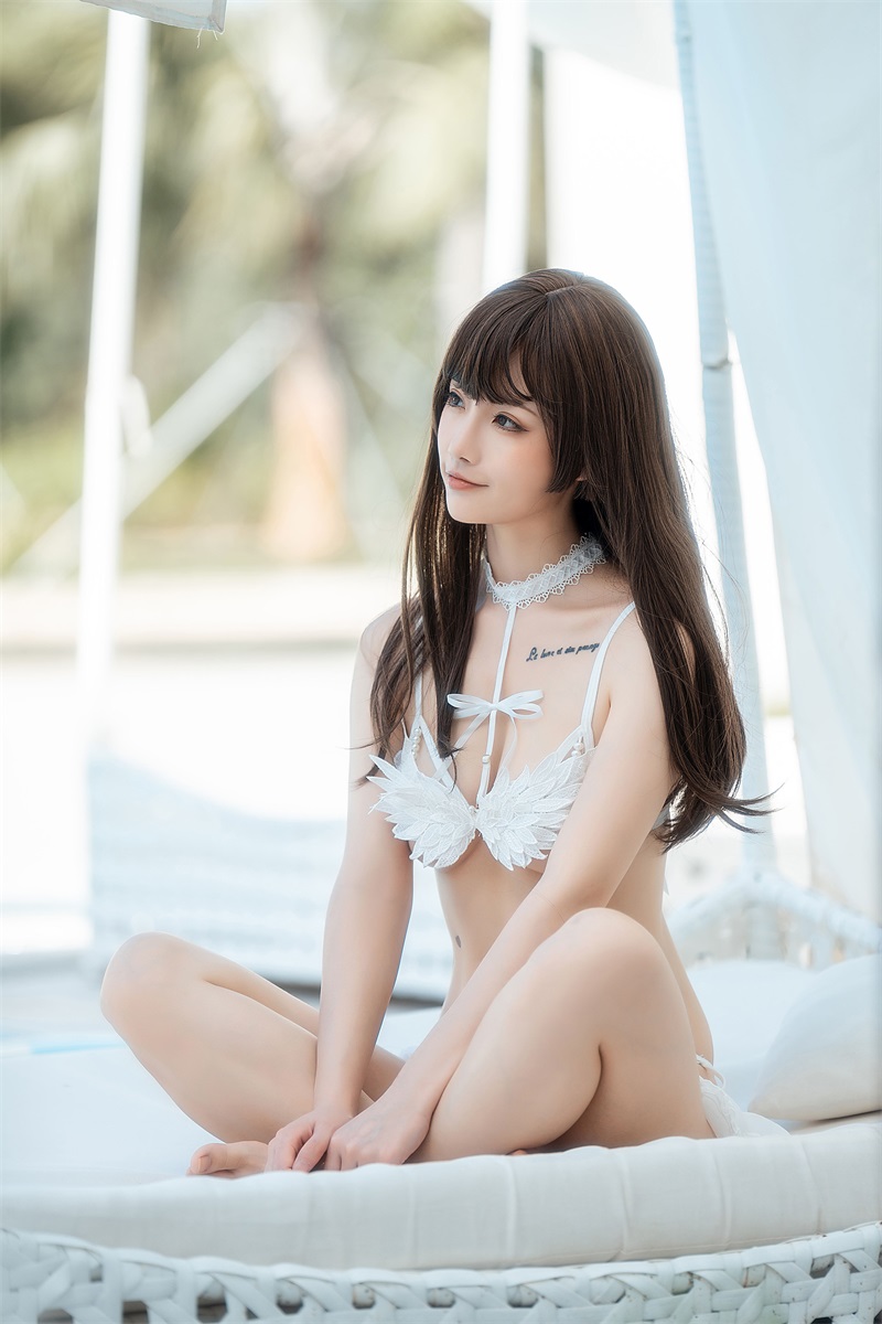 人气Coser@桃良阿宅 天使内依 [42P/306MB] 网红写真-第2张