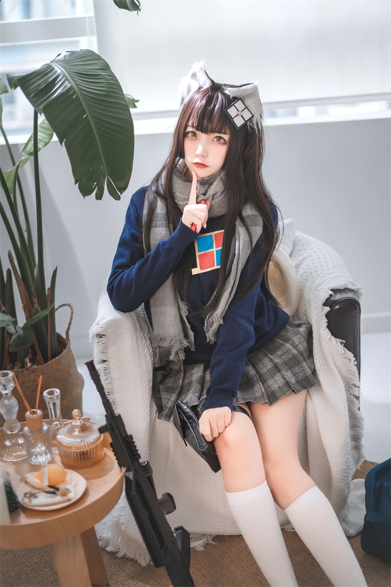 网红Coser@二佐Nisa 少前95式jk [13P/194MB] 网红写真-第1张