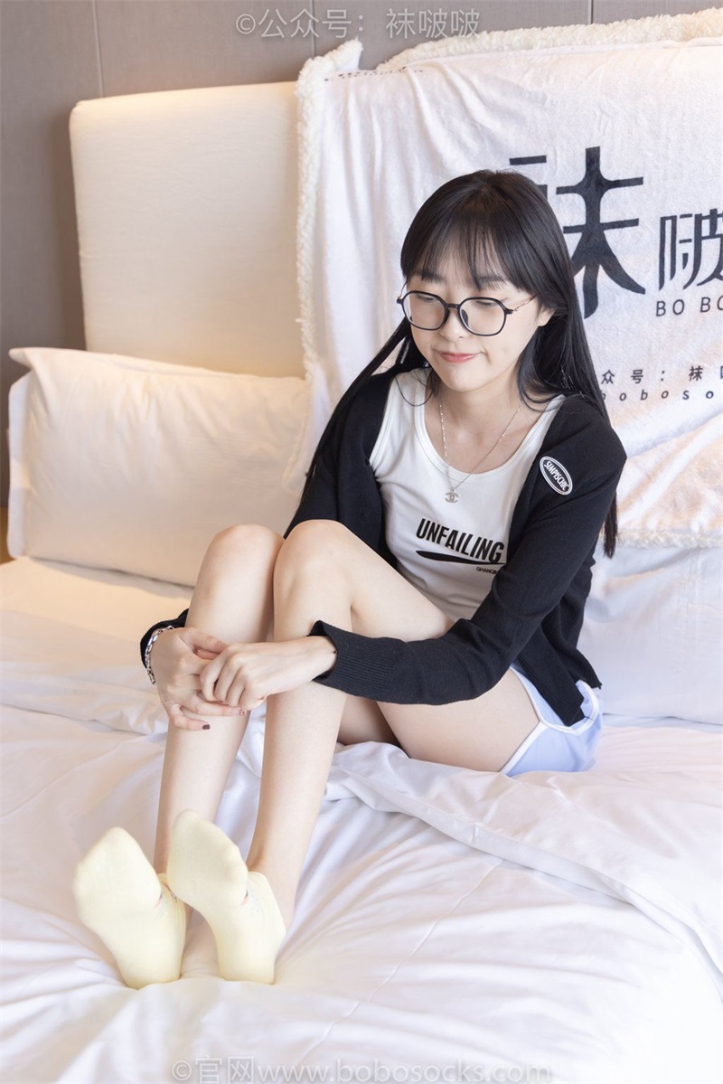 [BoBoSocks袜啵啵] No.081 稚予- AJ 浅黄色短棉袜 浅蓝色短棉袜 裸足 [145P/1V/5.94GB] 年费专享-第4张