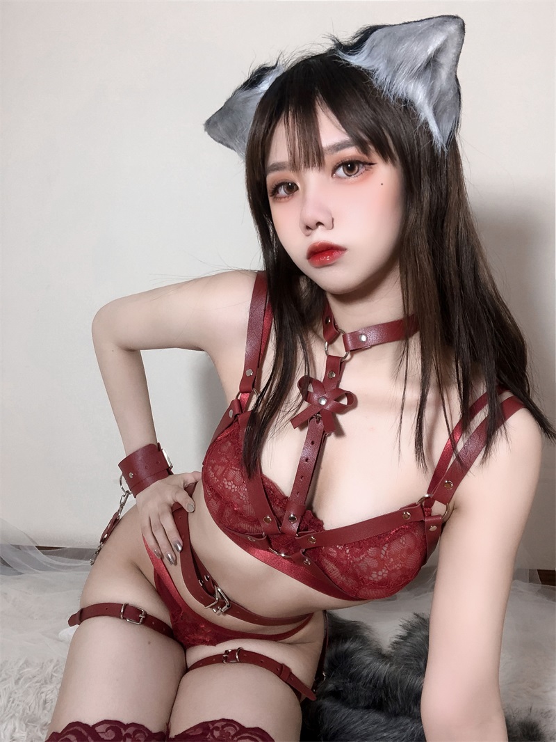 网红Coser@果咩酱w 红太狼 [40P/181MB] 网红写真-第4张