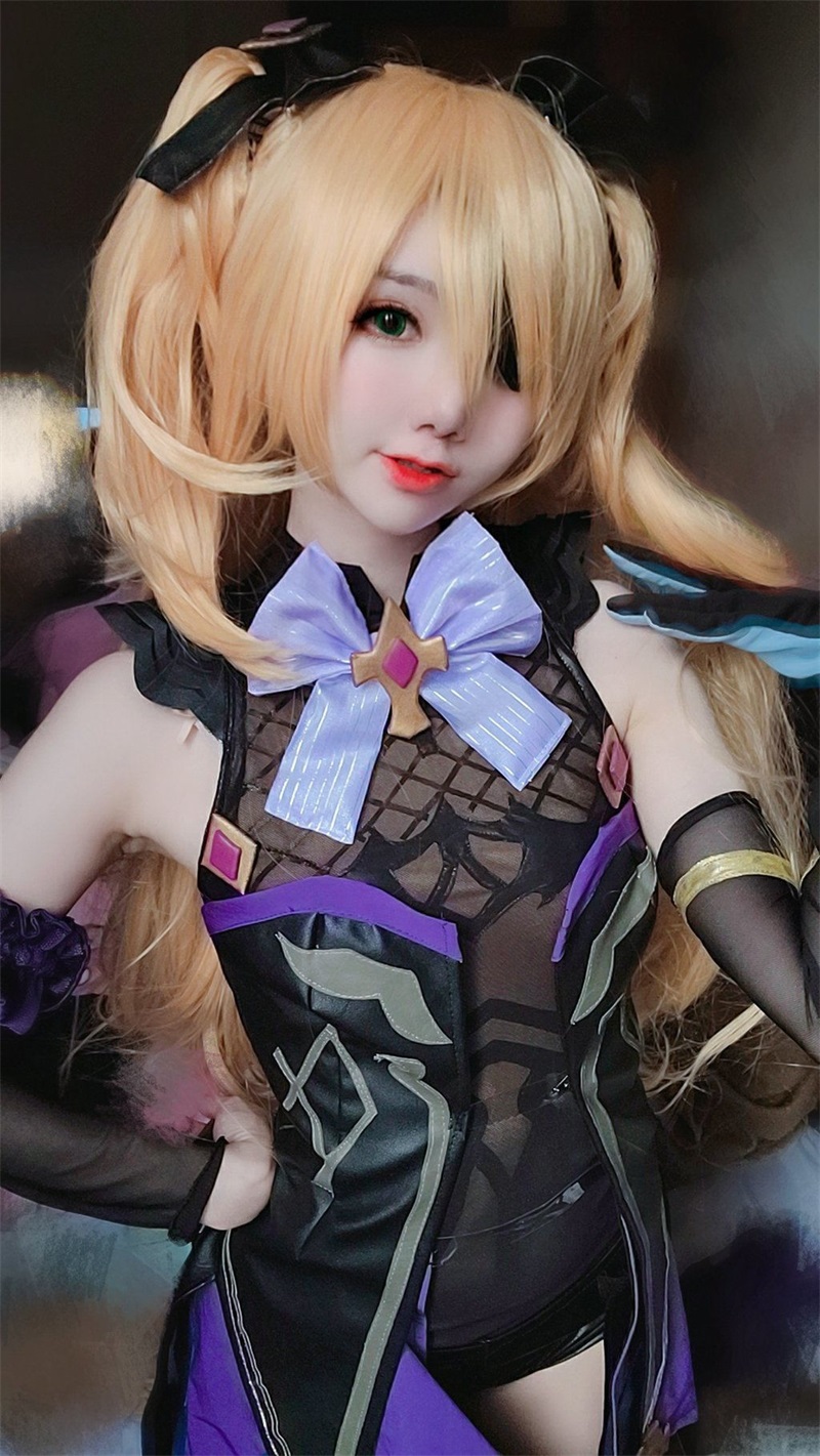 网紅Coser@Sally Dorasnow Fischl Selfie[15P/19MB] 网红写真-第2张