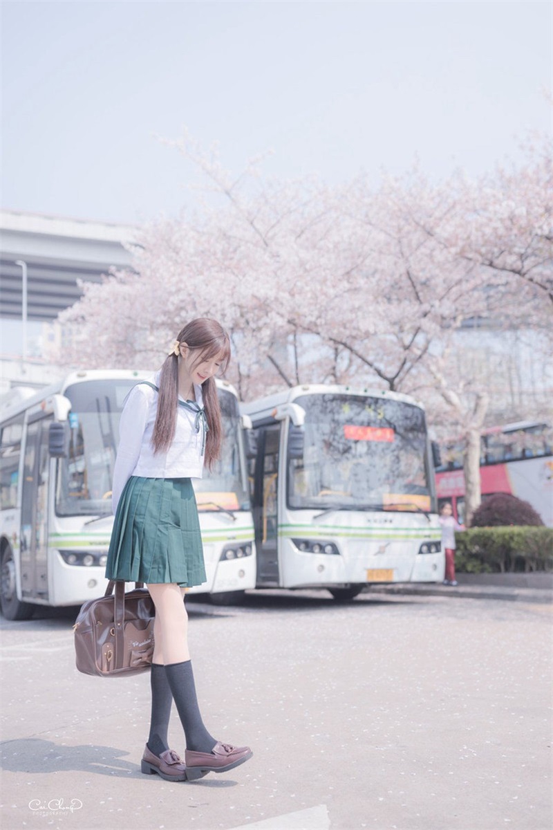 网红Coser@王羽杉-JK樱花 [20P-26.85MB] 网红写真-第3张
