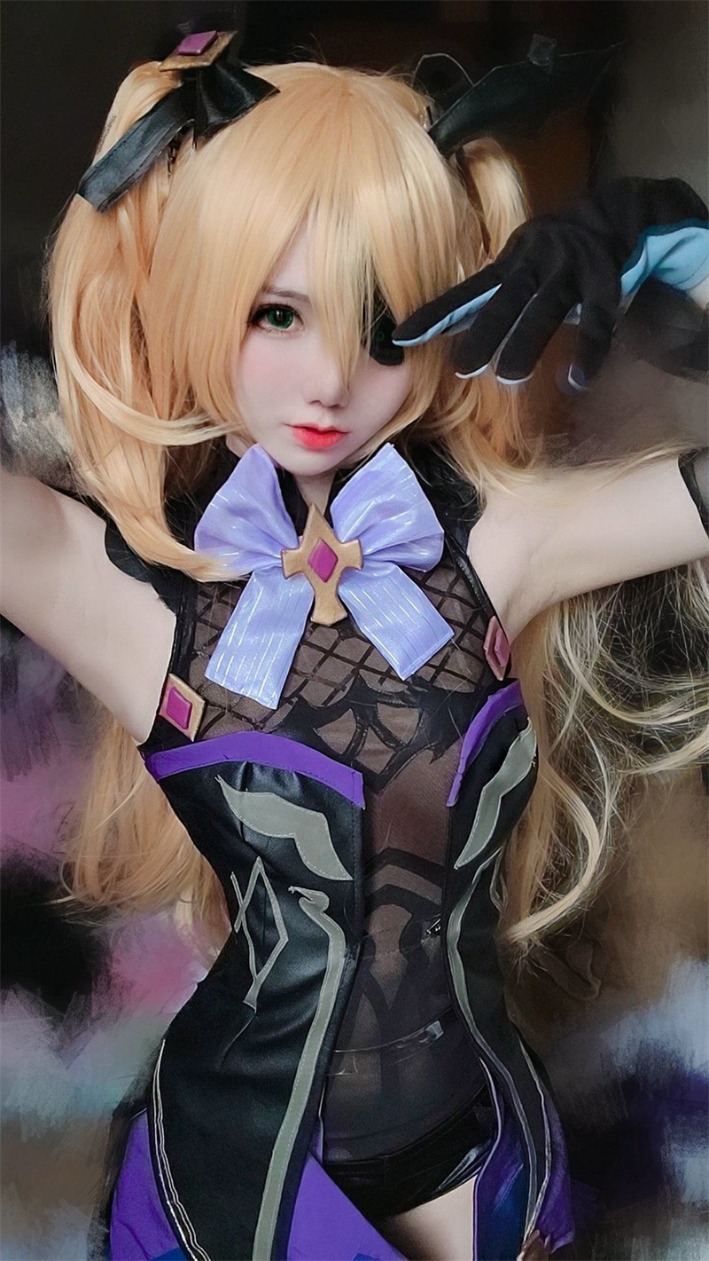 网紅Coser@Sally Dorasnow Fischl Selfie[15P/19MB] 网红写真-第1张