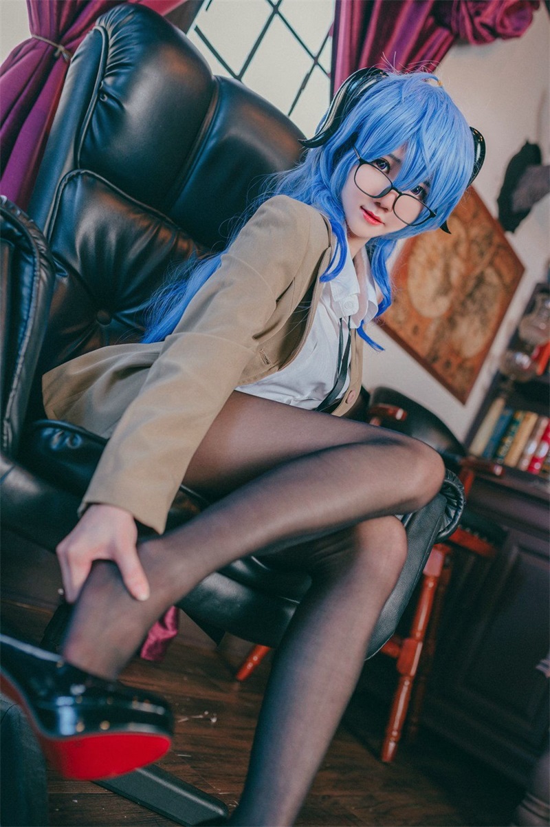 网紅Coser@Sally Dorasnow Ganyu OL[62P/319MB] 网红写真-第1张