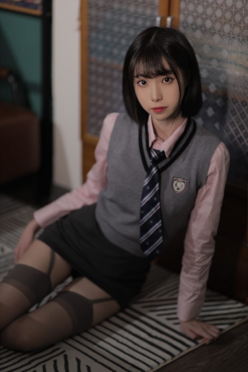 动漫博主@许岚LAN 韩系制服 [40P/248MB] 网红写真-第3张