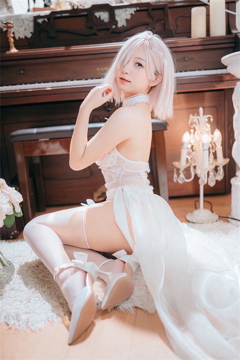 网红Coser@花铃 玛修婚纱 [63P/529MB] 网红写真-第3张