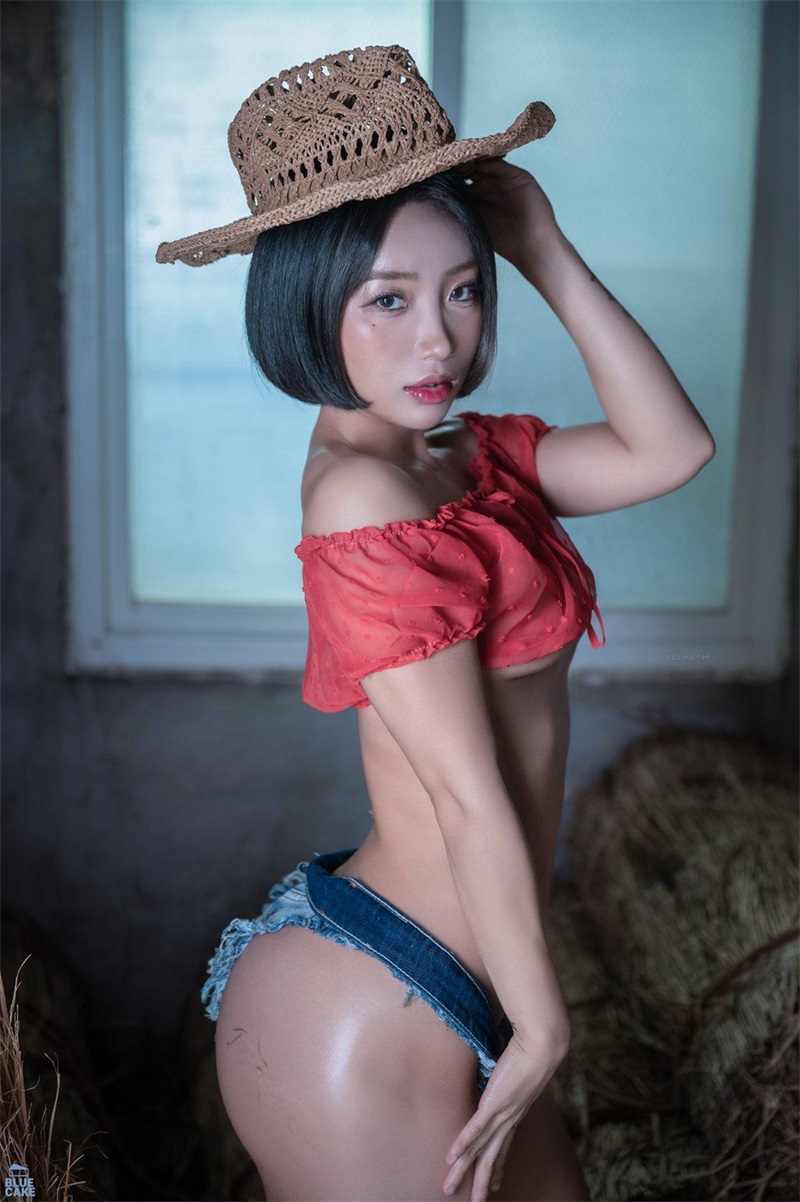 韩国摄影[BLUECAKE] NO.090.Booty Queen – Jean RED+ 01 [49P-633MB] 其它写真-第3张