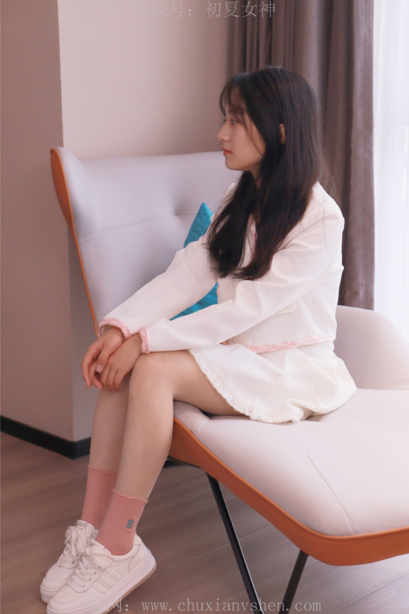 [初夏女神] NO.001 沙沙~S码粉白色套搭配小白鞋 [104P/1V/6.39GB] 其它写真-第3张