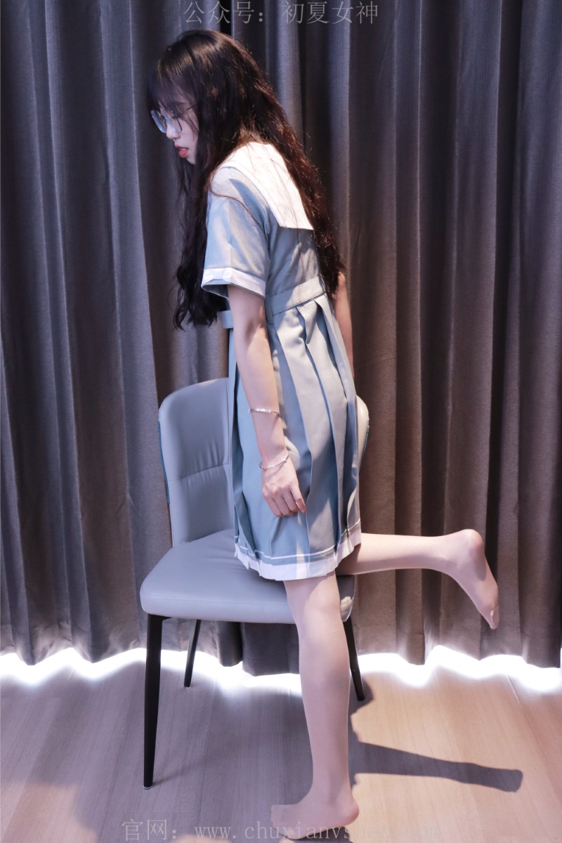 [初夏女神] NO.008 雪糕~浅蓝色JK裙搭配小白鞋 [135P/1V/4.29G] 其它写真-第4张