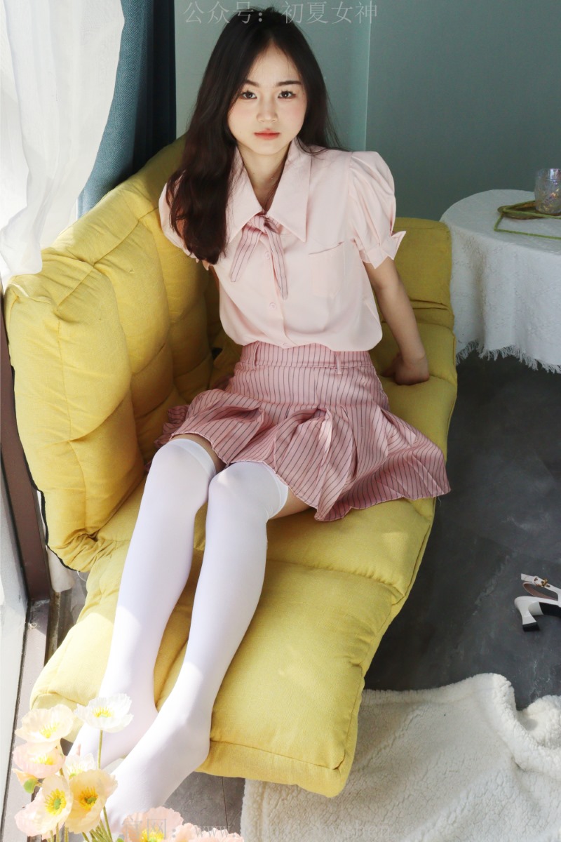 [初夏女神] NO.015 十一~粉色S码休闲JK搭白色高跟鞋 [97P/1V/6.40G] 其它写真-第3张