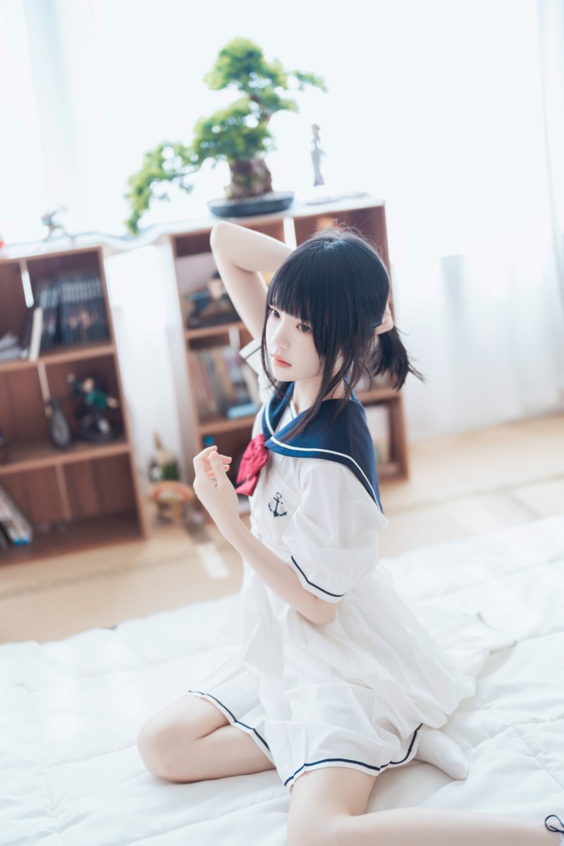 人气Coser@桜桃喵 盛夏制服 [39P/510MB] 网红写真-第2张