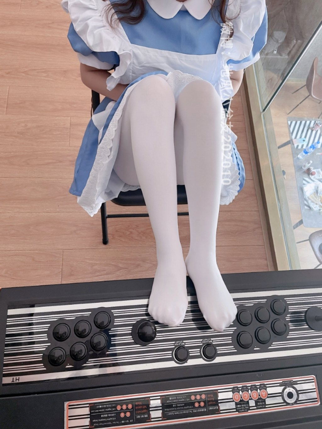 网紅Coser@地瓜小朋友 014-蓝女仆装白丝族电玩[20P/16MB] 网红写真-第2张