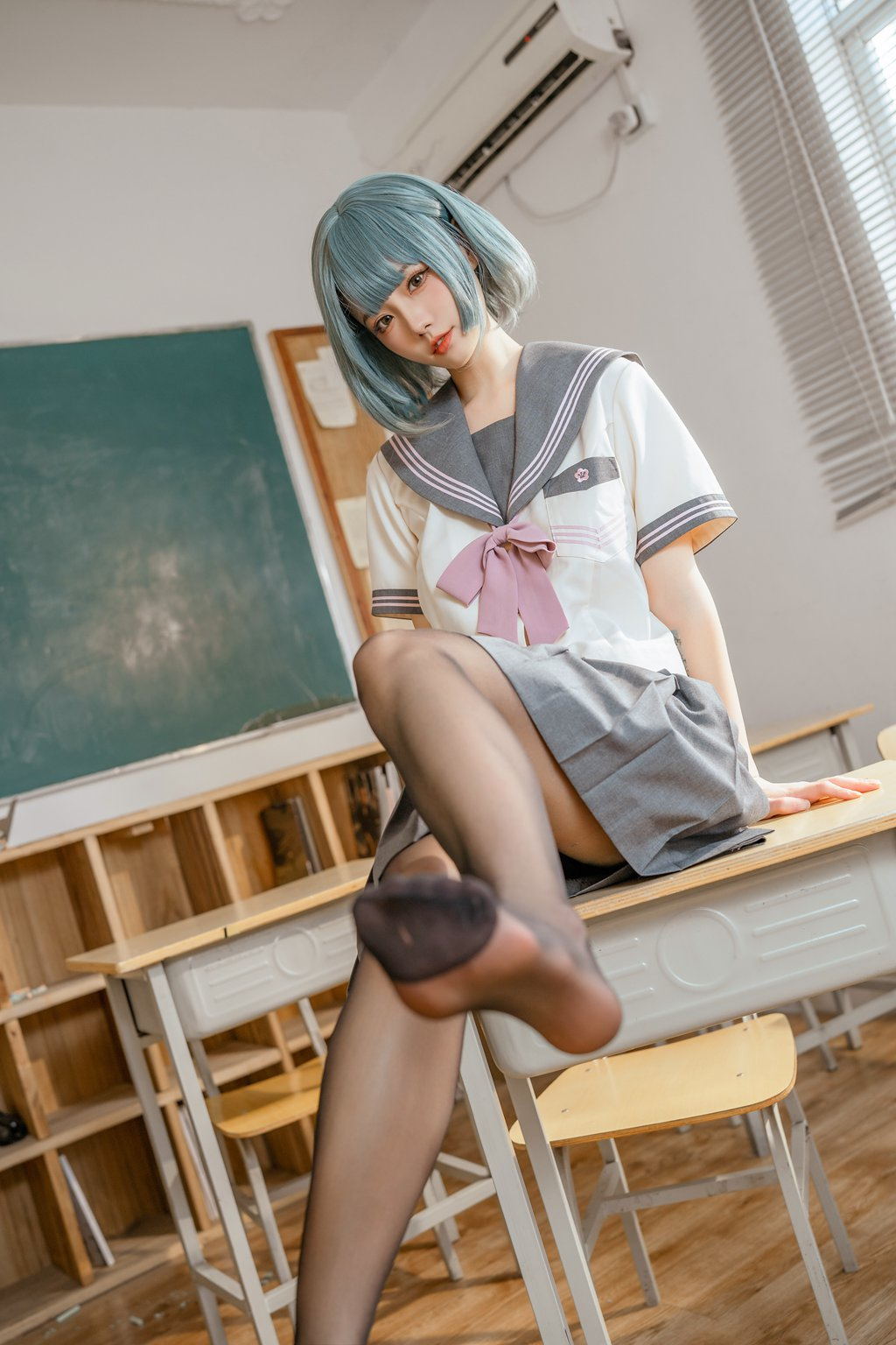 人气Coser@桃良阿宅 不良JK [44P/491MB] 网红写真-第4张