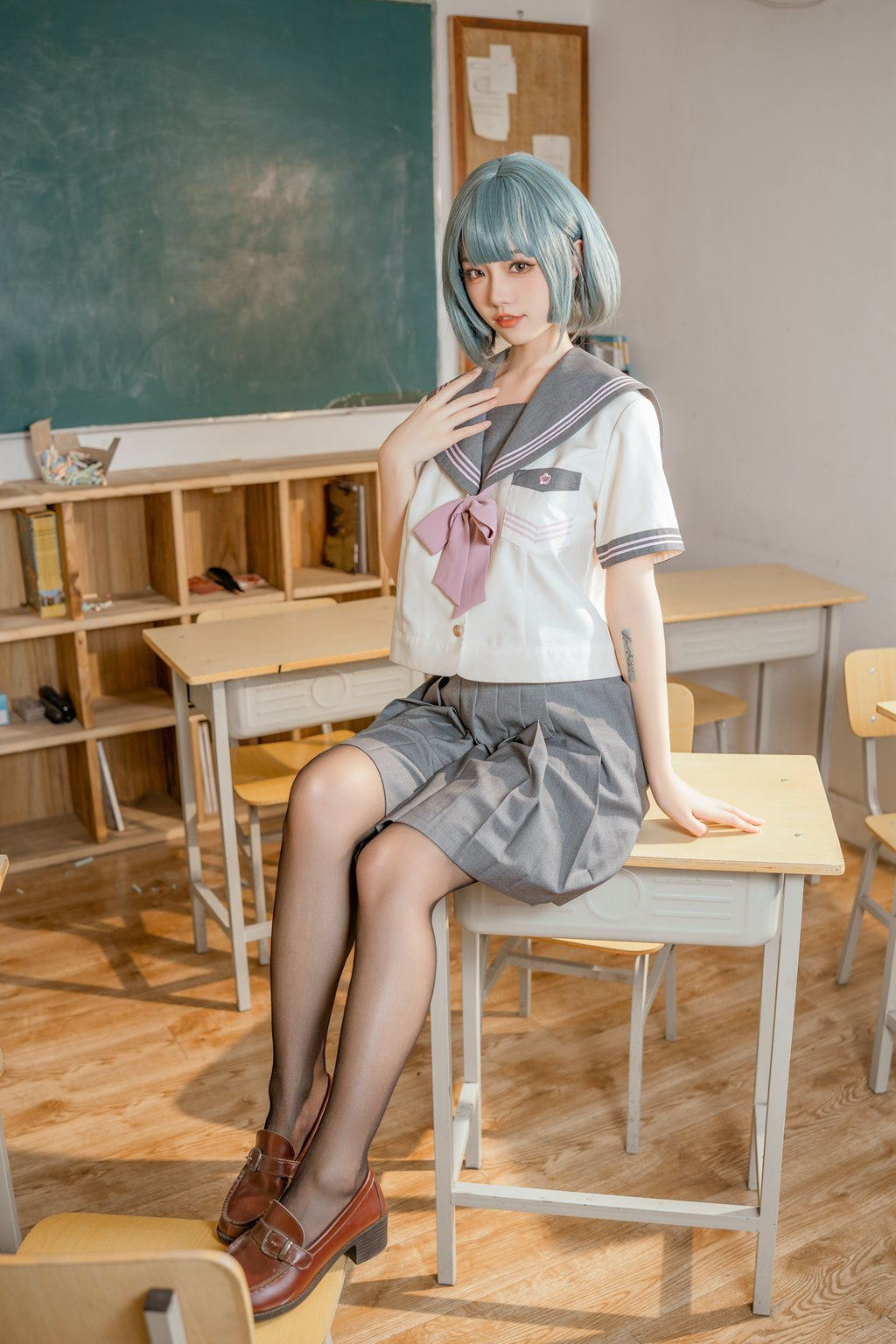 人气Coser@桃良阿宅 不良JK [44P/491MB] 网红写真-第3张