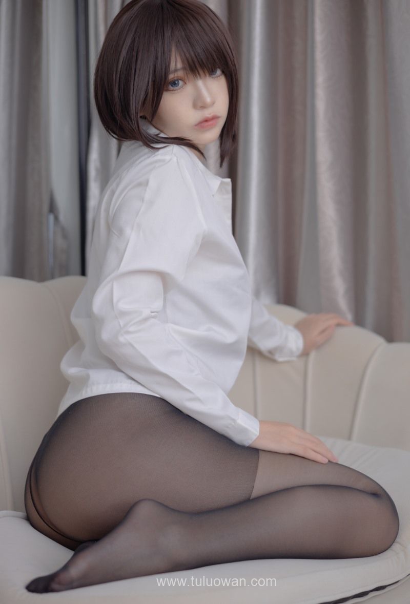 网红Coser@疯猫ss OL (双11) [40P/4V/598MB] 网红写真-第1张