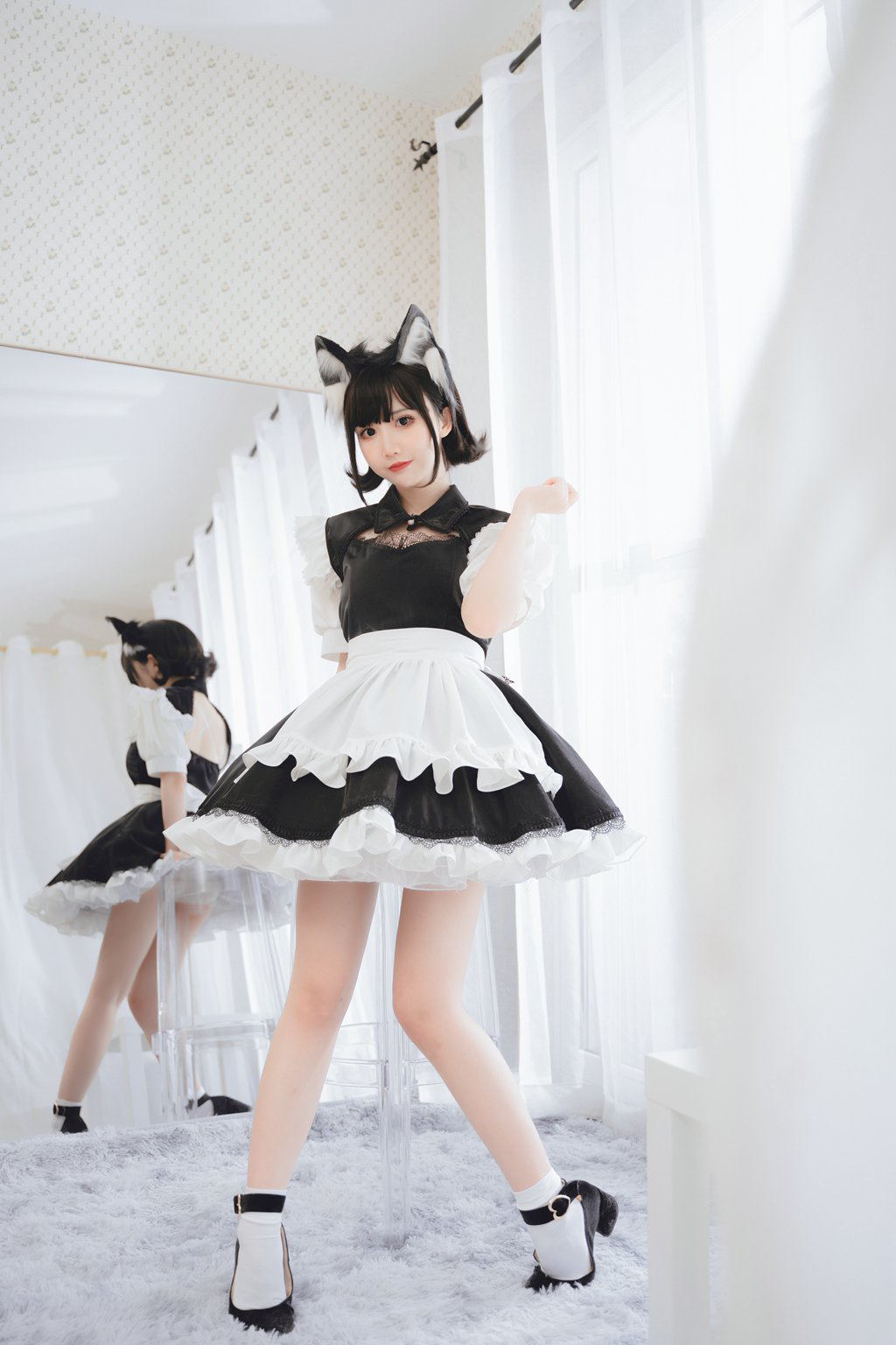 人气动漫Coser@面饼仙儿 开胸女仆 [17P/115MB] 网红写真-第2张