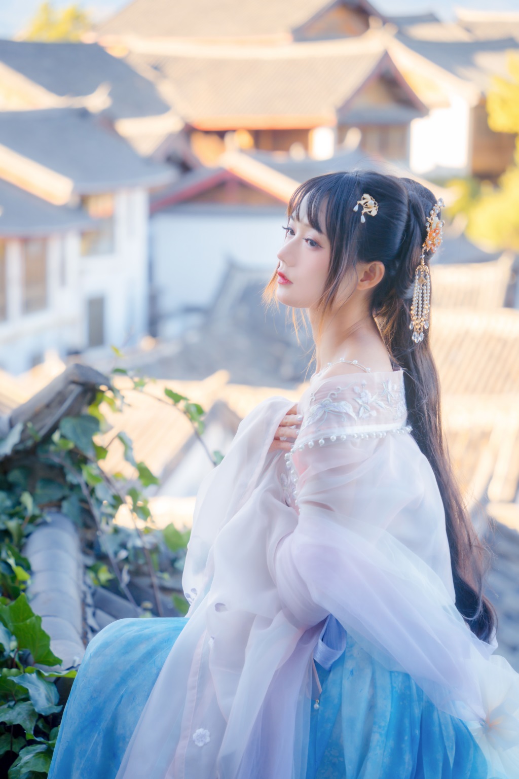 人气Coser@兔子Zzz不吃胡萝卜 丽江屋顶 [22P/171MB] 网红写真-第4张