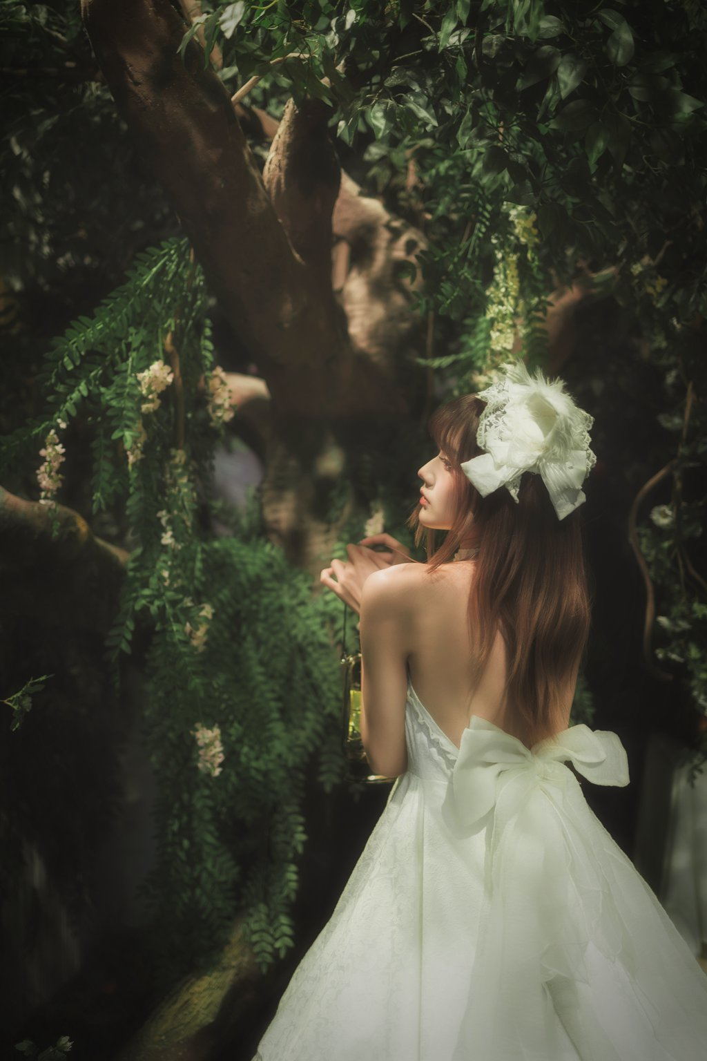 人气Coser@兔子Zzz不吃胡萝卜 魔法之树 [33P/326MB] 网红写真-第3张