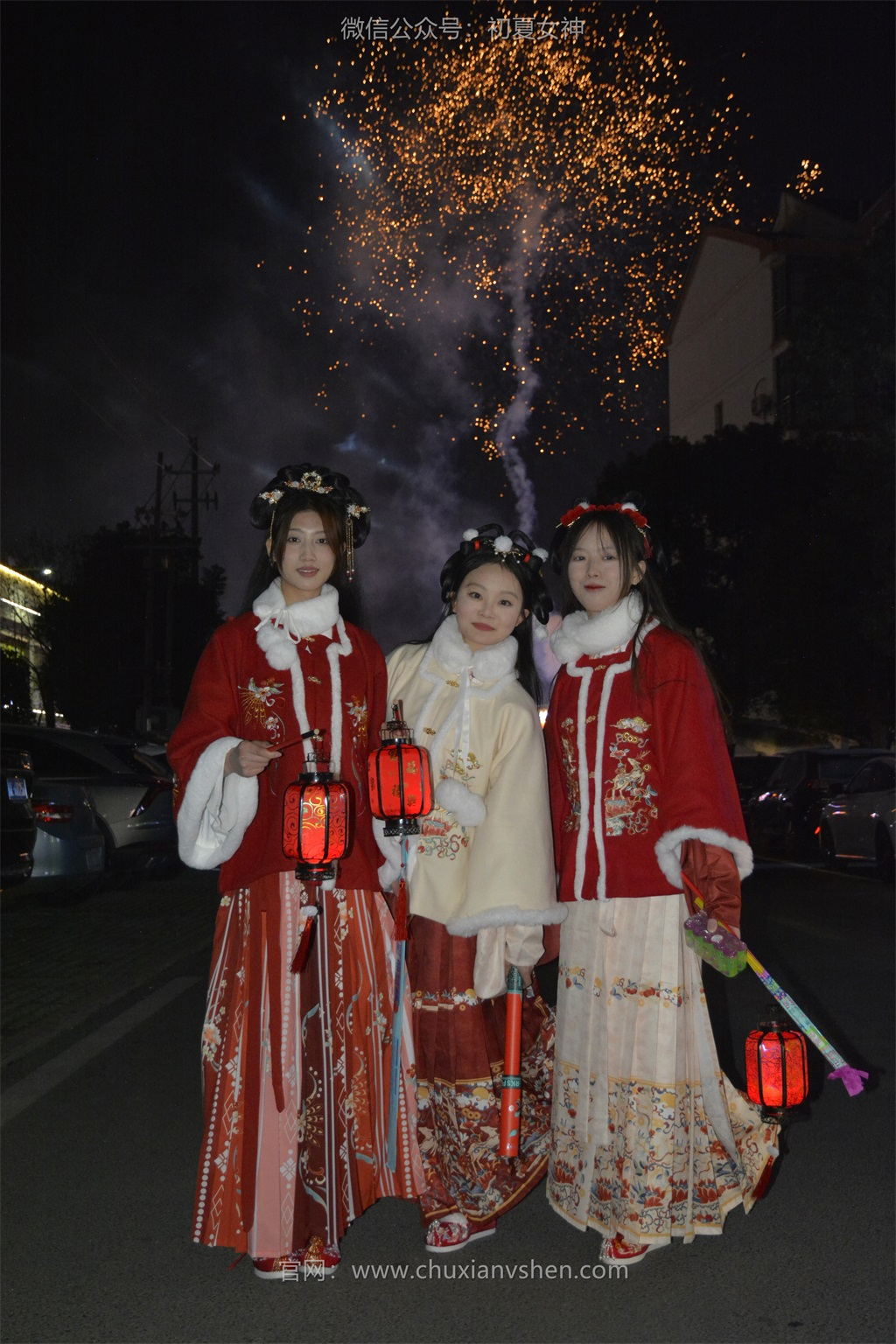 [初夏女神] NO.152~《新年快乐》2023已经过去了，2024大家都事事顺心！大家新年快乐~ [110P/1V/5.38G] 网红写真-第1张
