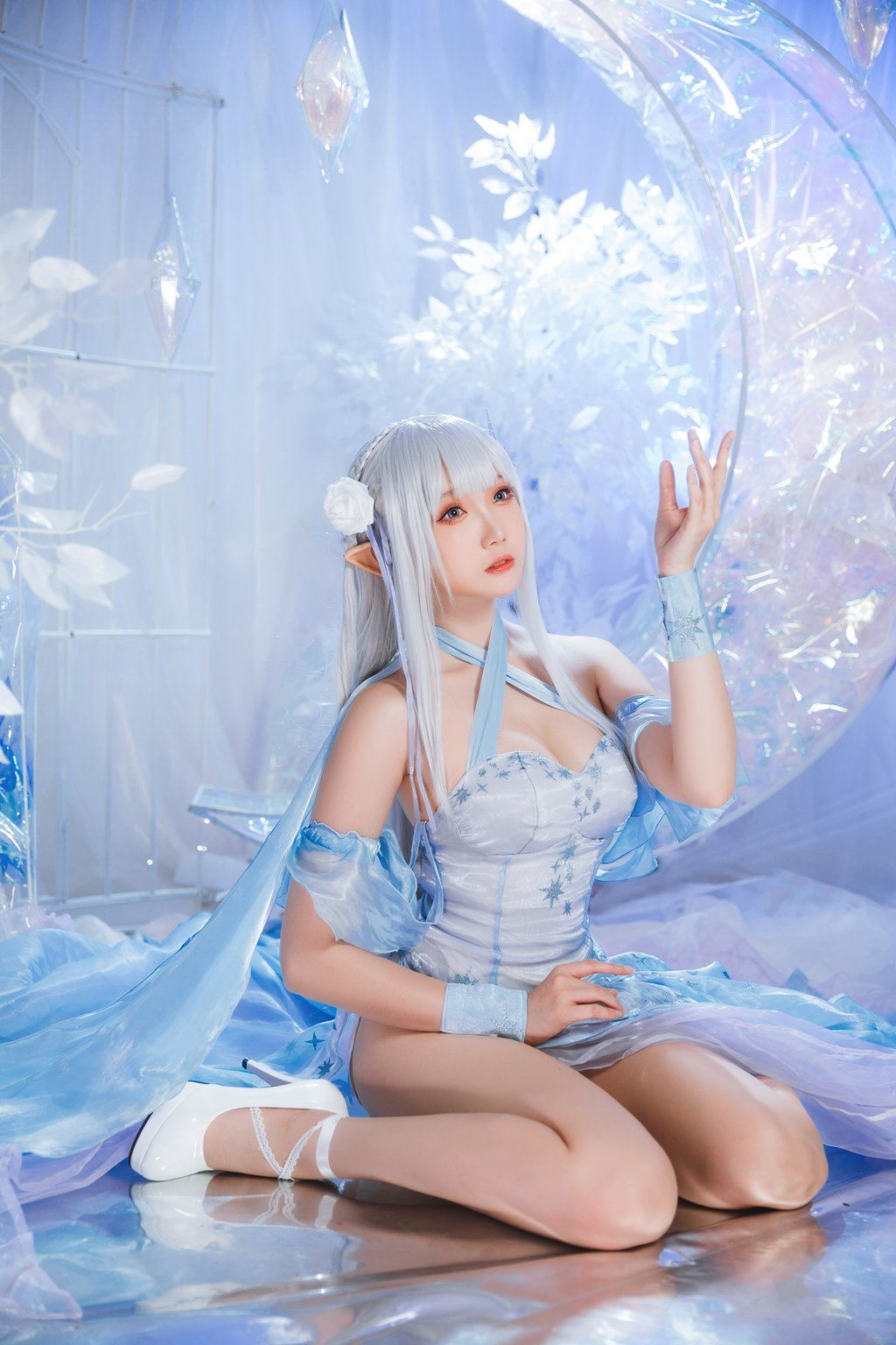 动漫Coser@瓜希酱 爱蜜莉雅 水晶礼服 [28P/144MB] 网红写真-第4张