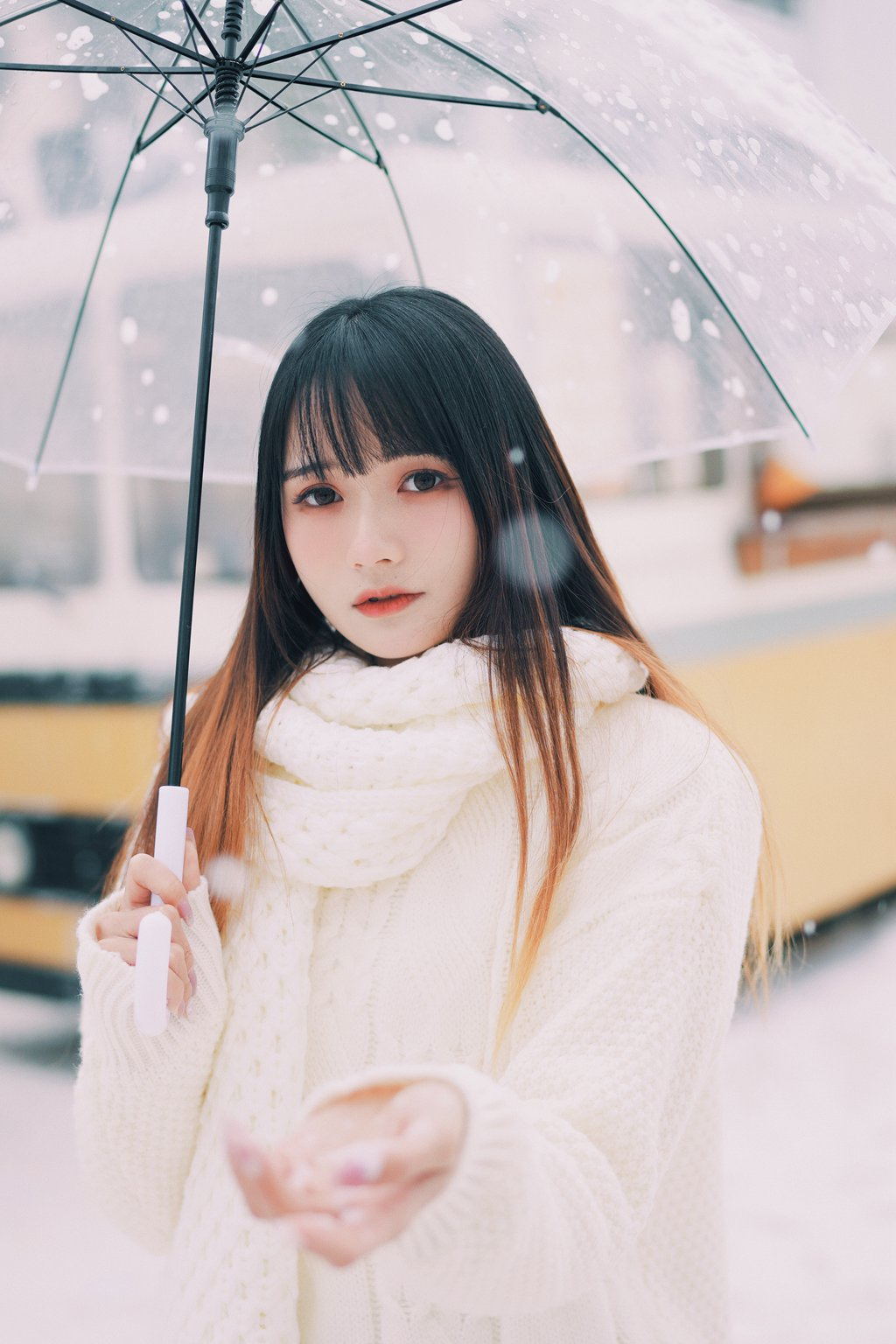 人气Coser@兔子Zzz不吃胡萝卜 在雪中等待[34P/126MB] 网红写真-第4张