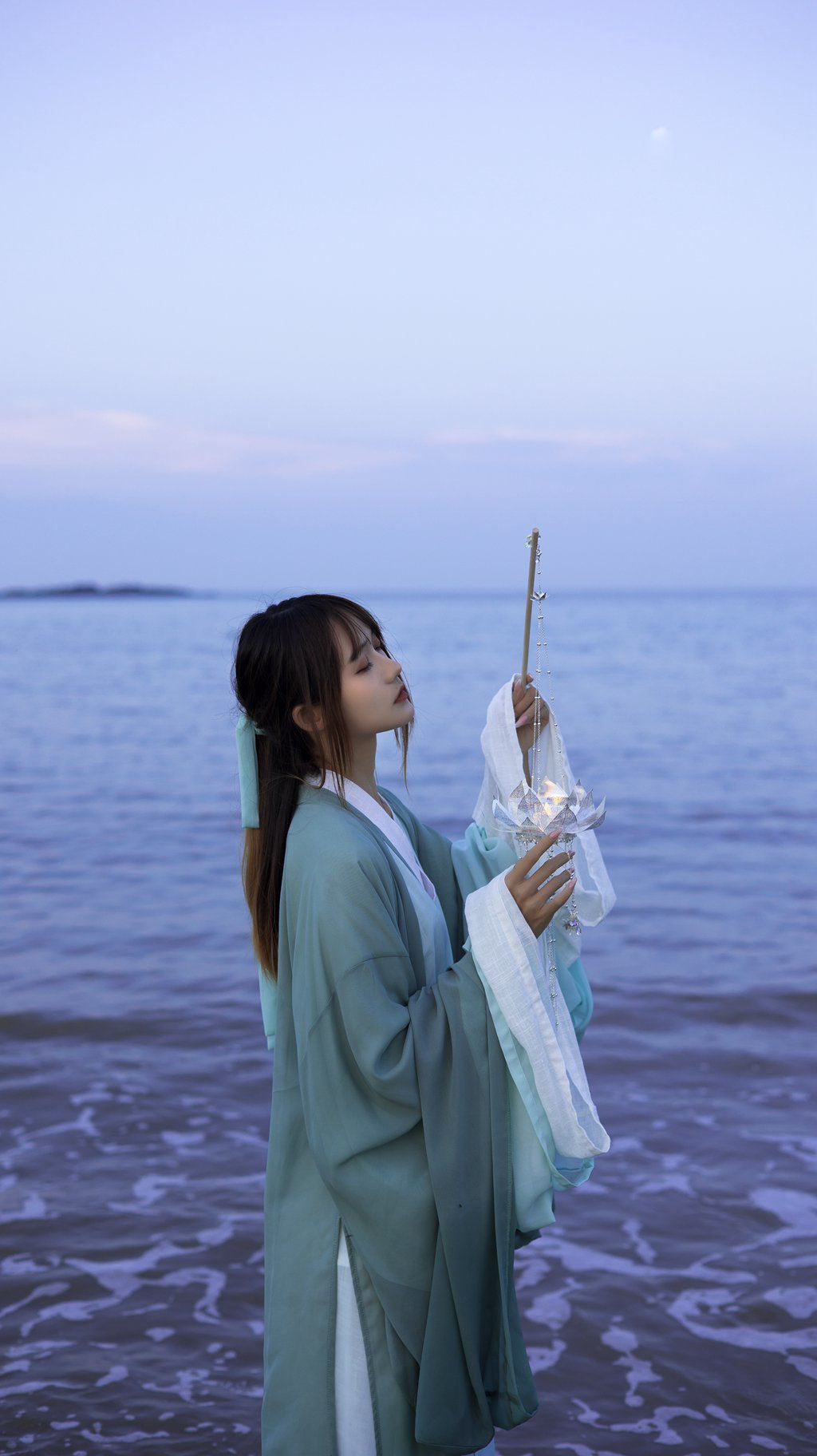 人气Coser@兔子Zzz不吃胡萝卜 无妄海[21P/265MB] 网红写真-第2张
