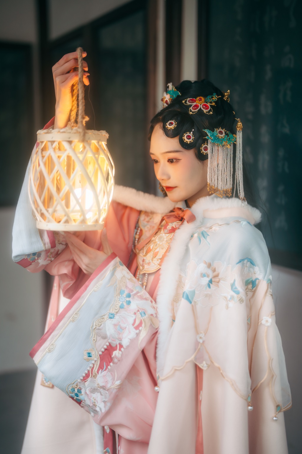 人气Coser@兔子Zzz不吃胡萝卜 春来 · 二月梅 [22P/146MB] 网红写真-第1张
