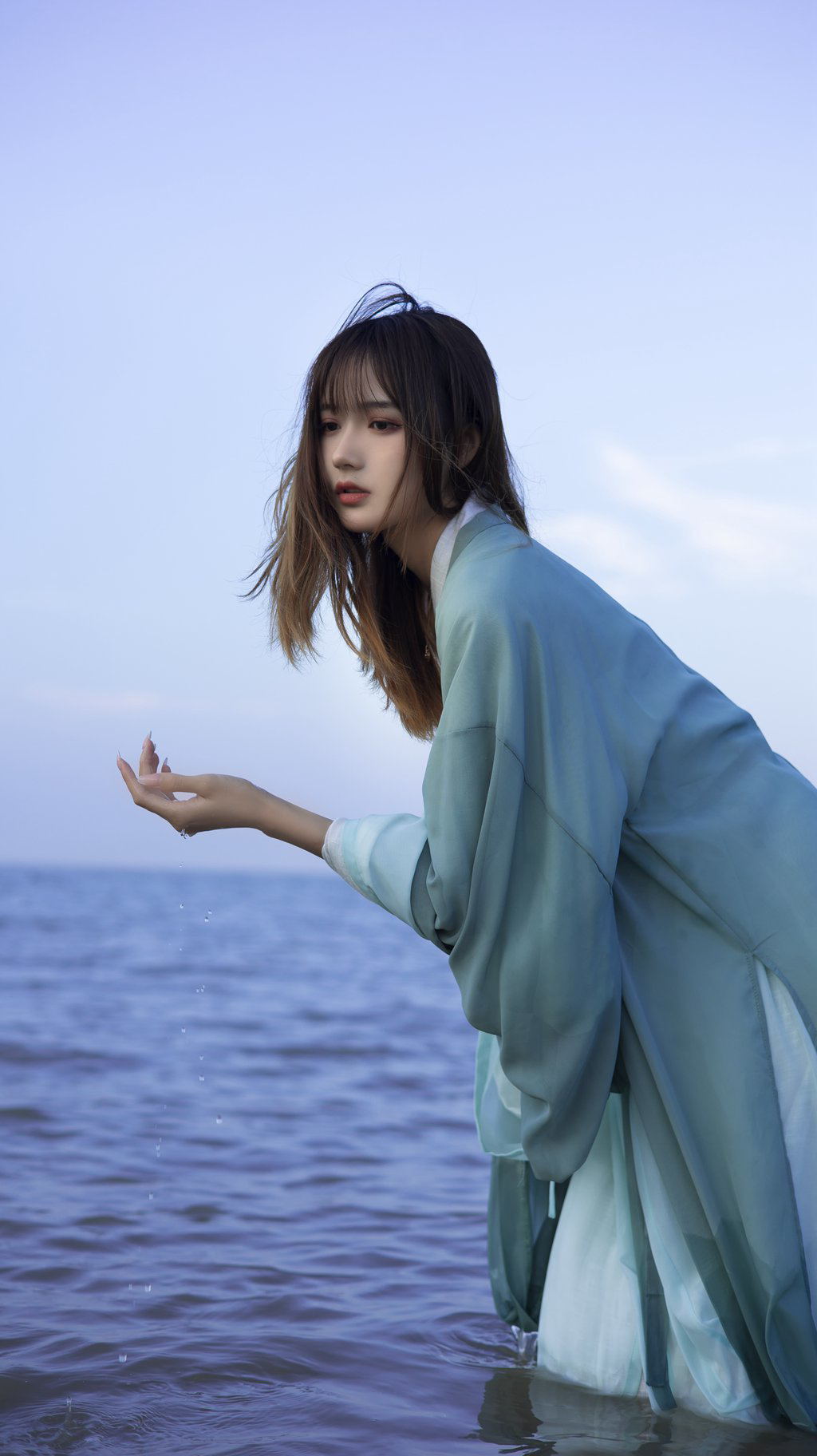 人气Coser@兔子Zzz不吃胡萝卜 无妄海[21P/265MB] 网红写真-第1张