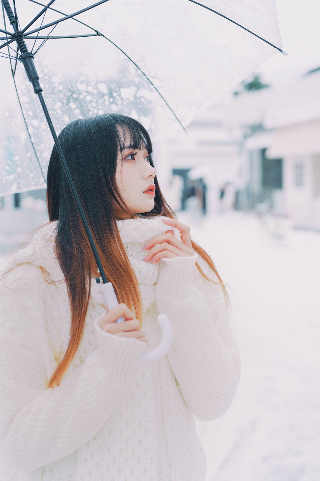 人气Coser@兔子Zzz不吃胡萝卜 在雪中等待[34P/126MB] 网红写真-第1张