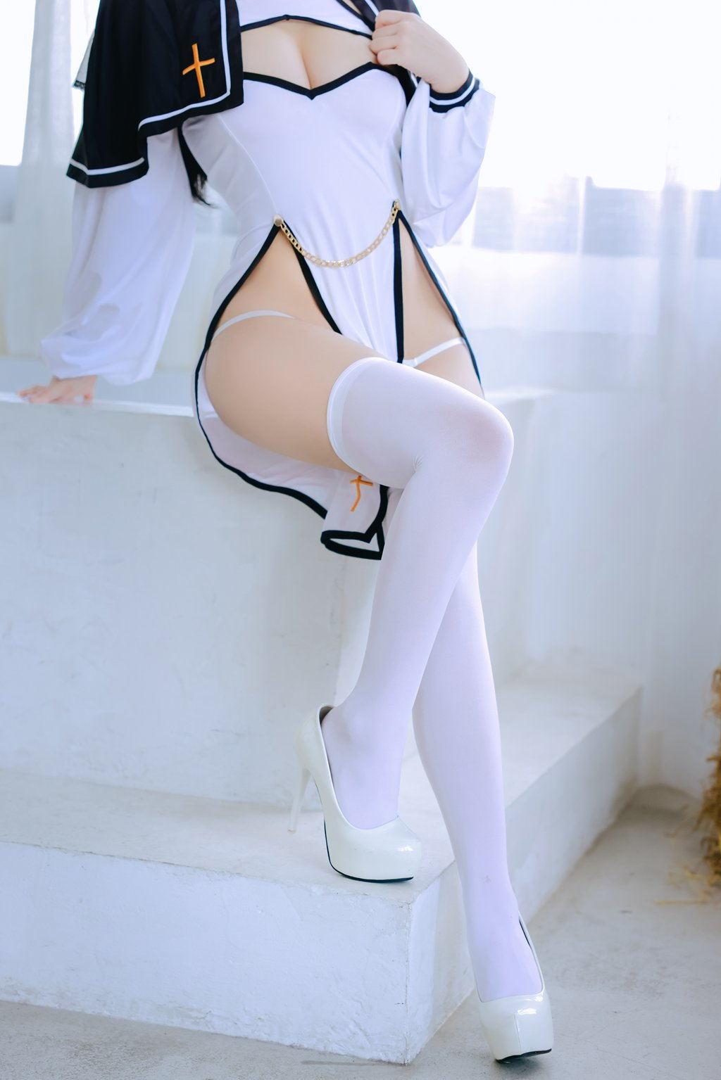人气动漫博主@日奈娇 圣洁修女 [110P/952MB] 网红写真-第4张