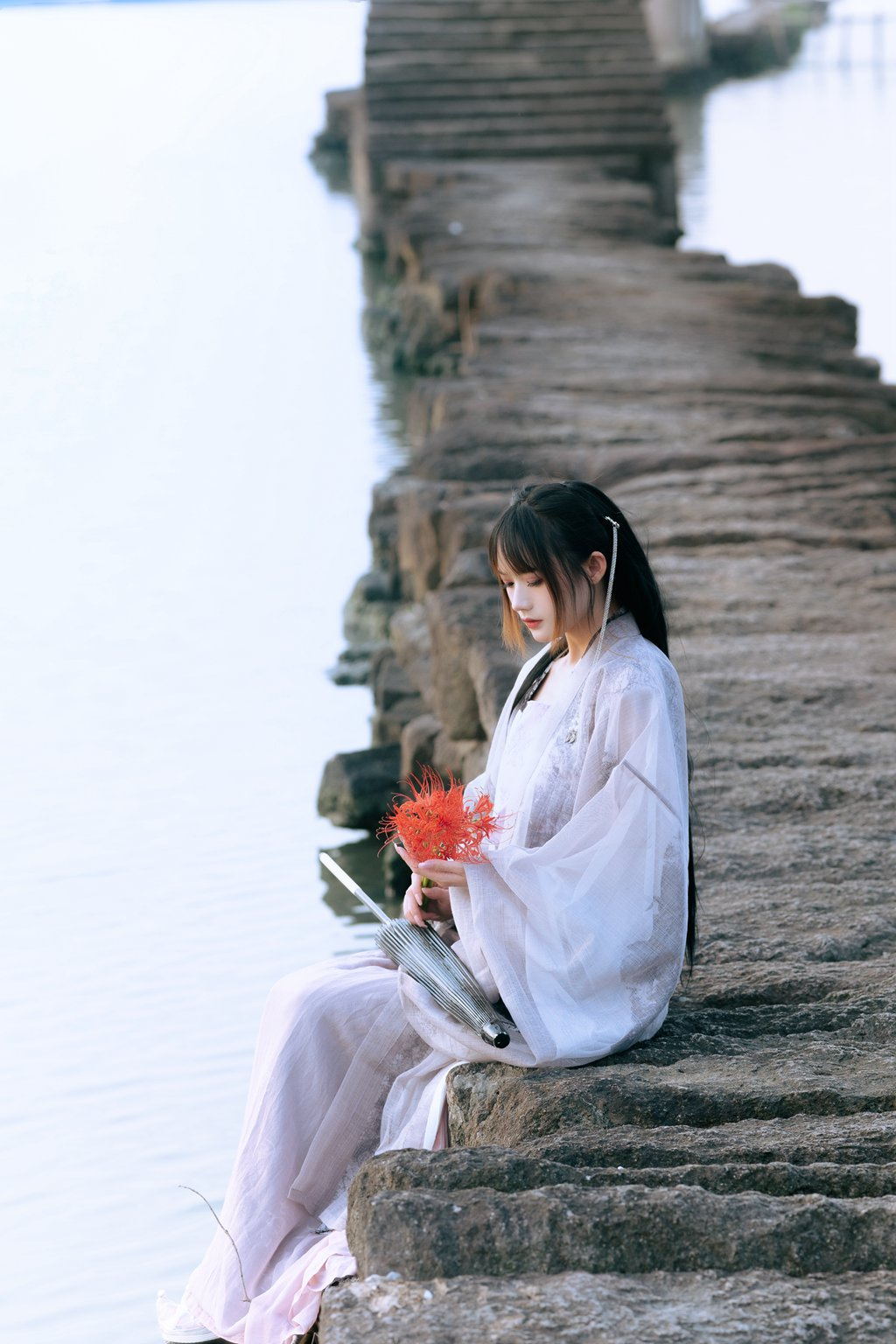 人气Coser@兔子Zzz不吃胡萝卜 暮空照水[31P/335MB] 网红写真-第1张