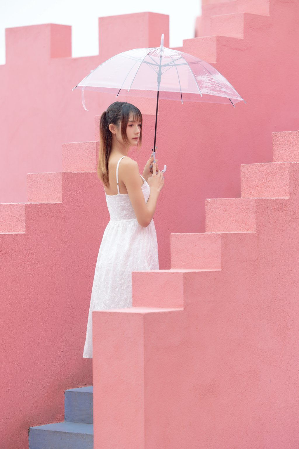 人气Coser@兔子Zzz不吃胡萝卜 彩色迷宫[31P/327MB] 网红写真-第2张