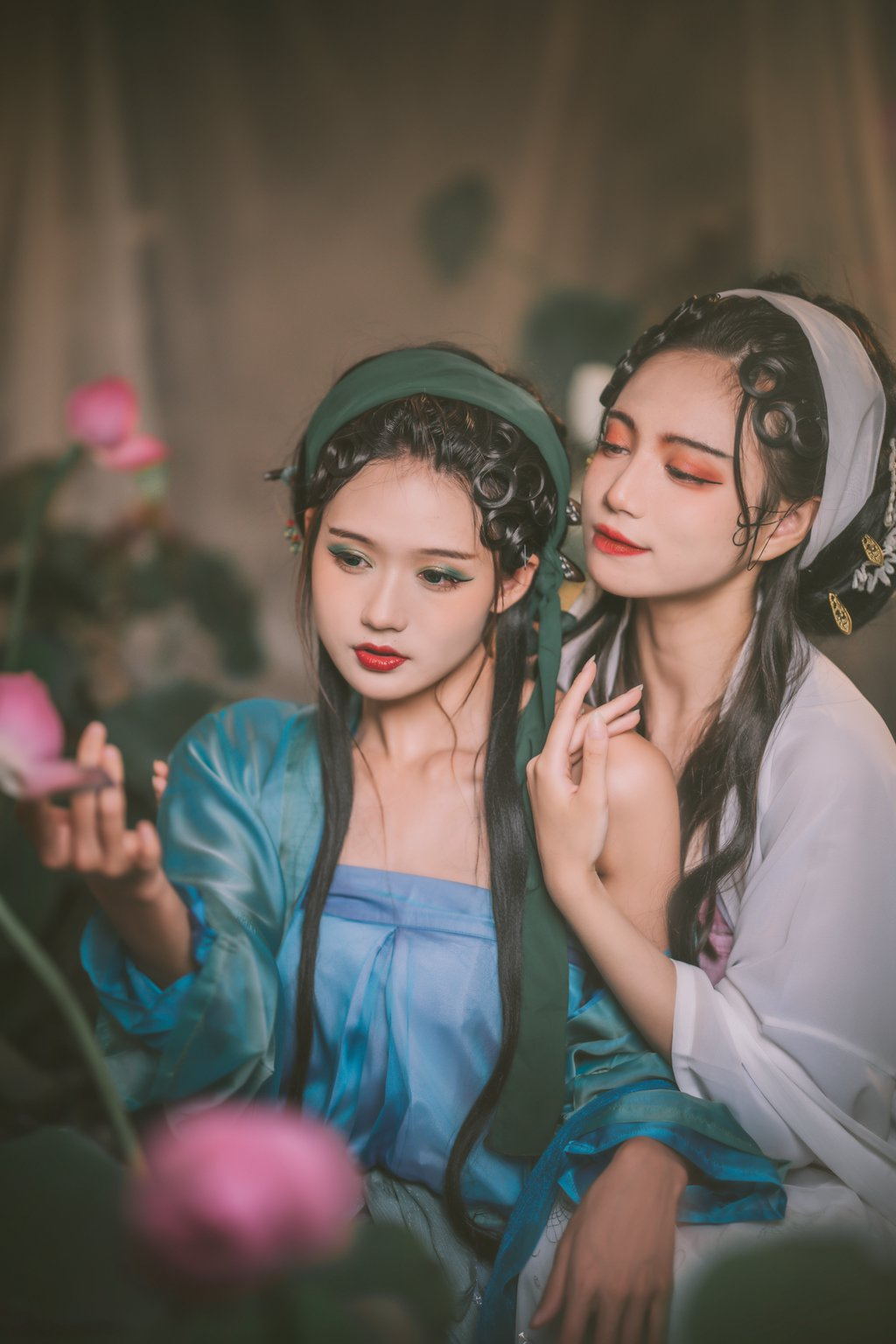 人气Coser@兔子Zzz不吃胡萝卜 &贰加六 青蛇白蛇[31P/315MB] 网红写真-第3张