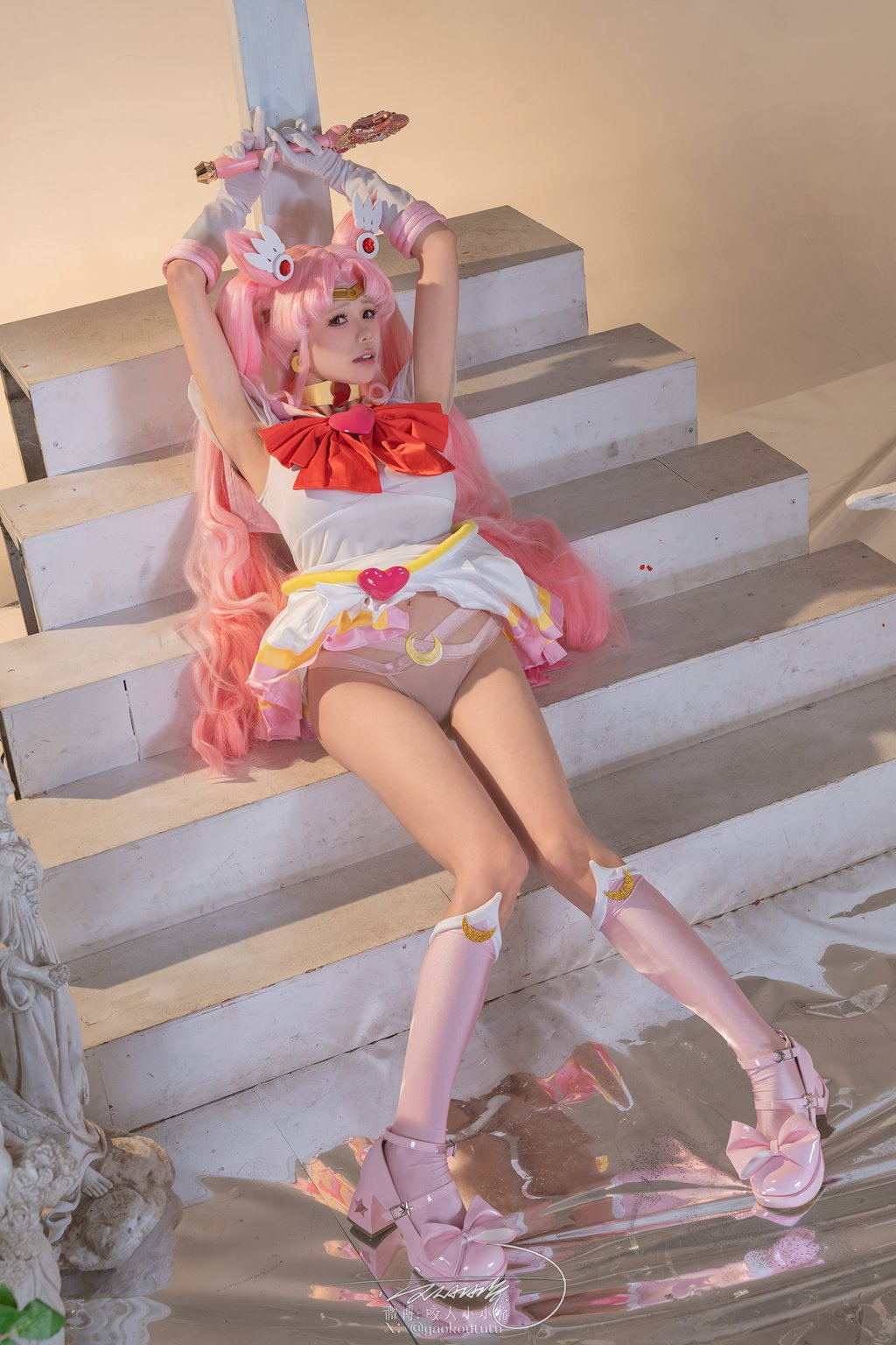 网紅博主@咬一口兔娘(黏黏团子兔) 小小兔大危机 [73P/1V/1.49GB] 网红写真-第2张