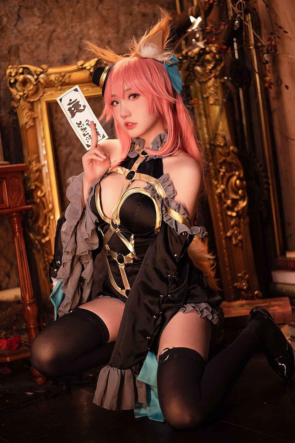 动漫Coser@瓜希酱 玉藻前 漆黑魔术服[20P/133MB] 网红写真-第2张