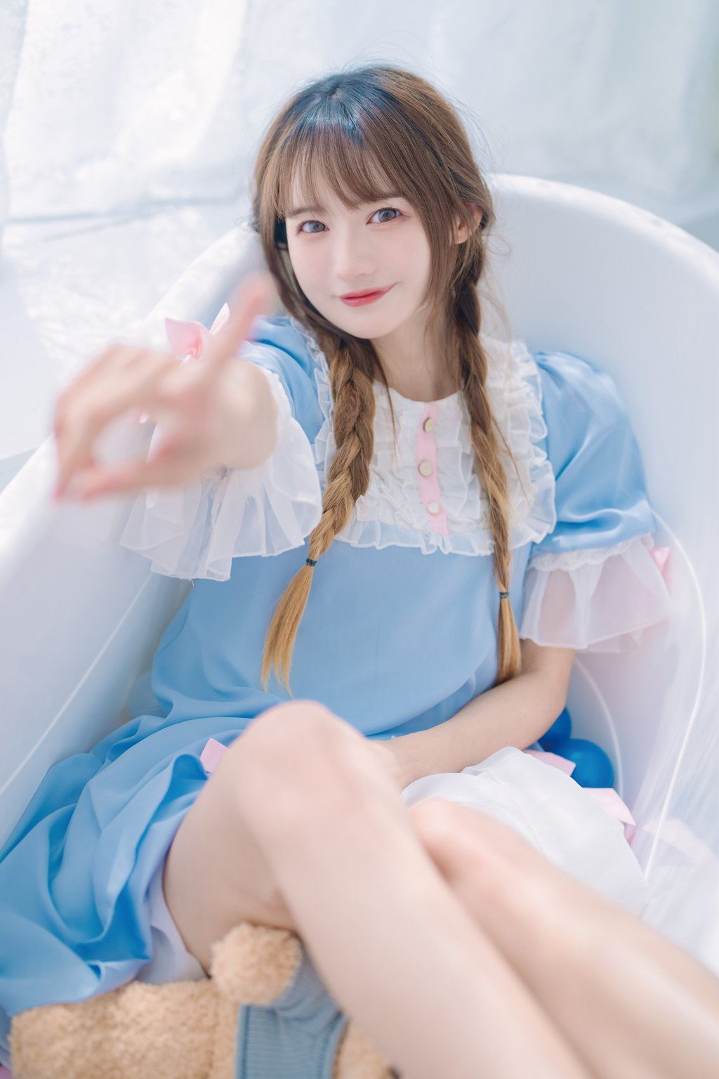 人气Coser@兔子Zzz不吃胡萝卜 纯白色可爱[19P/220MB] 网红写真-第2张