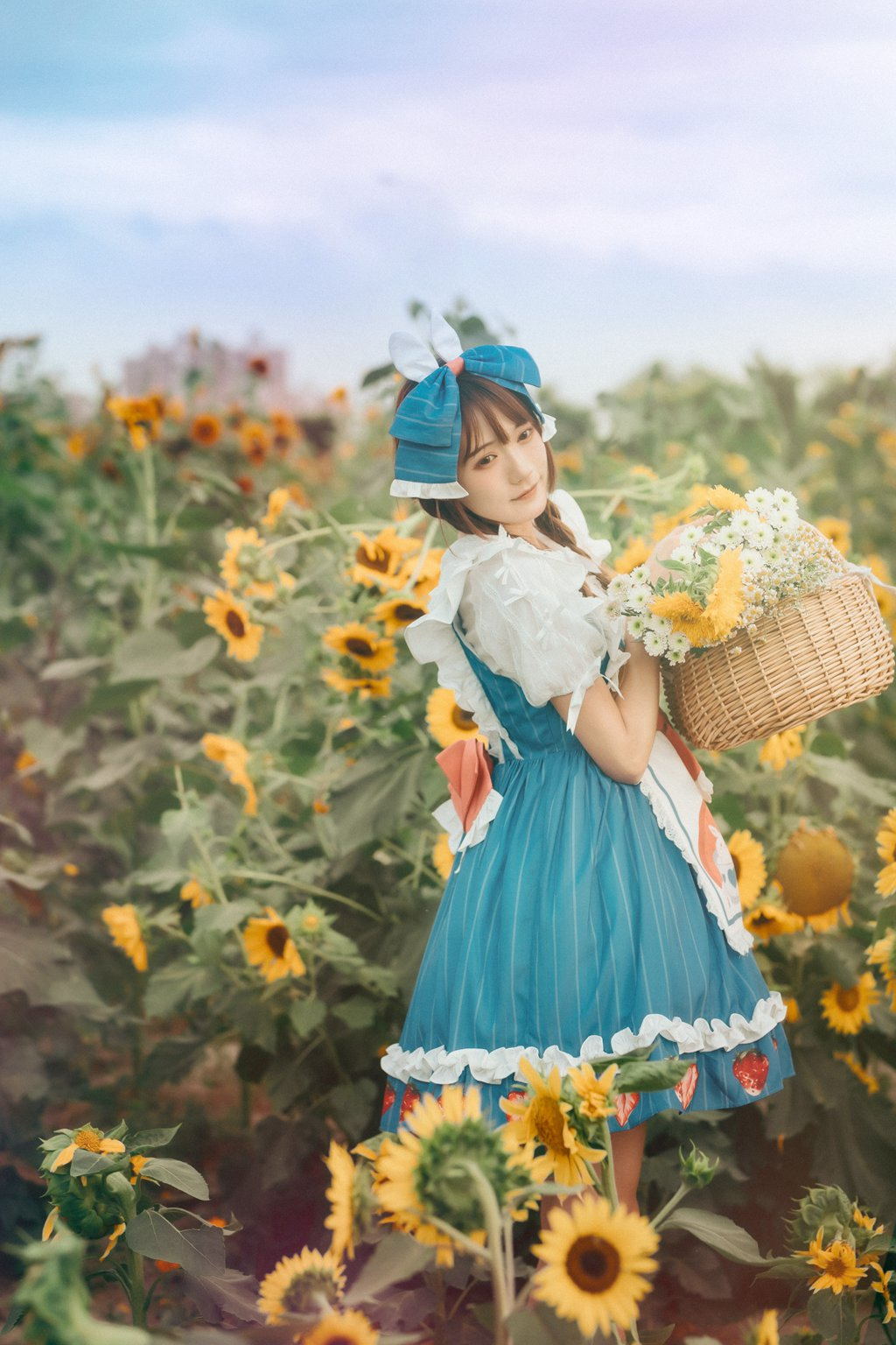 人气Coser@兔子Zzz不吃胡萝卜 甜甜向日葵女孩[13P/311MB] 网红写真-第2张