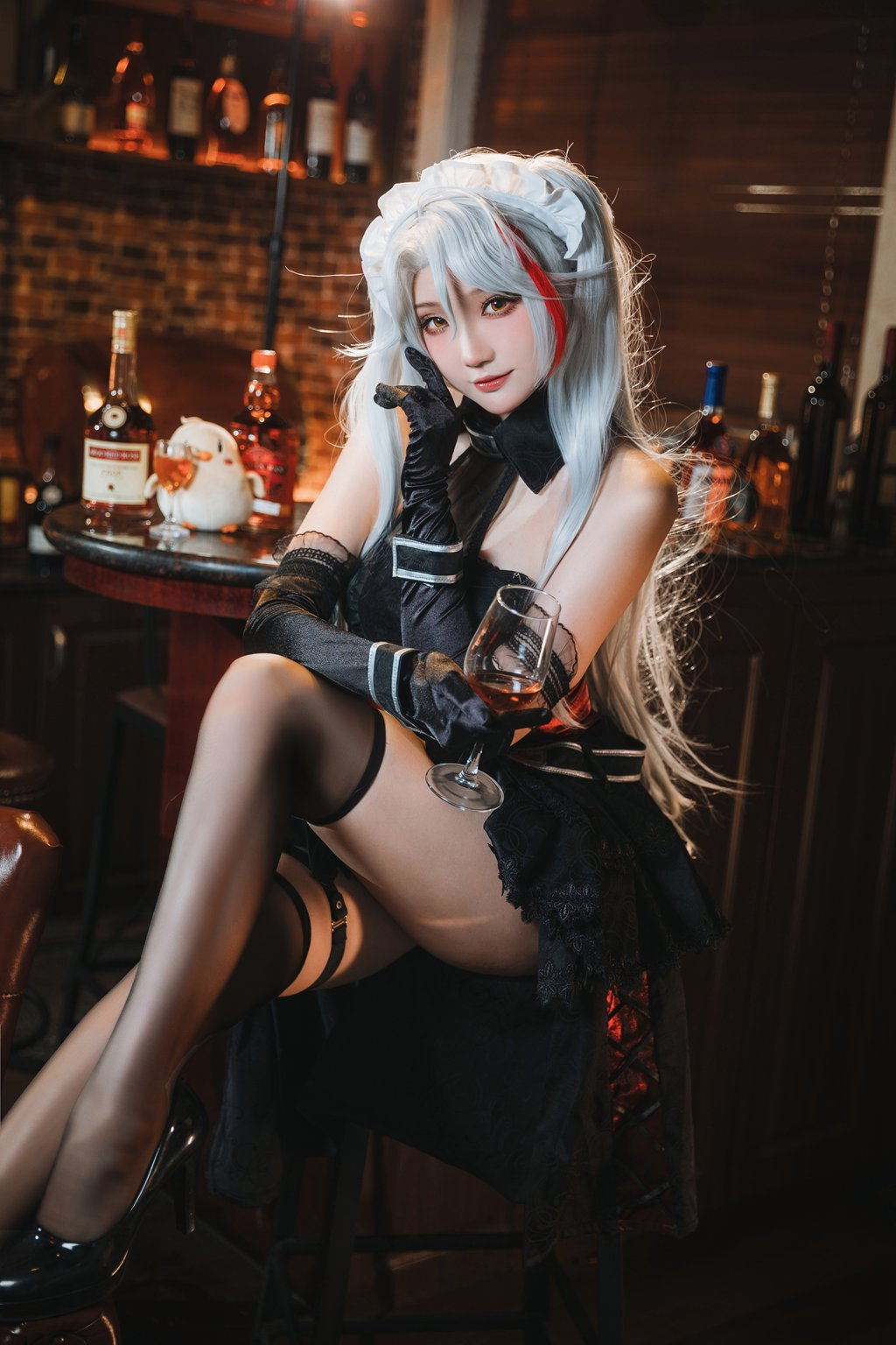动漫Coser@瓜希酱 欧根亲王 沉醉于夜 [20P/150MB] 网红写真-第1张