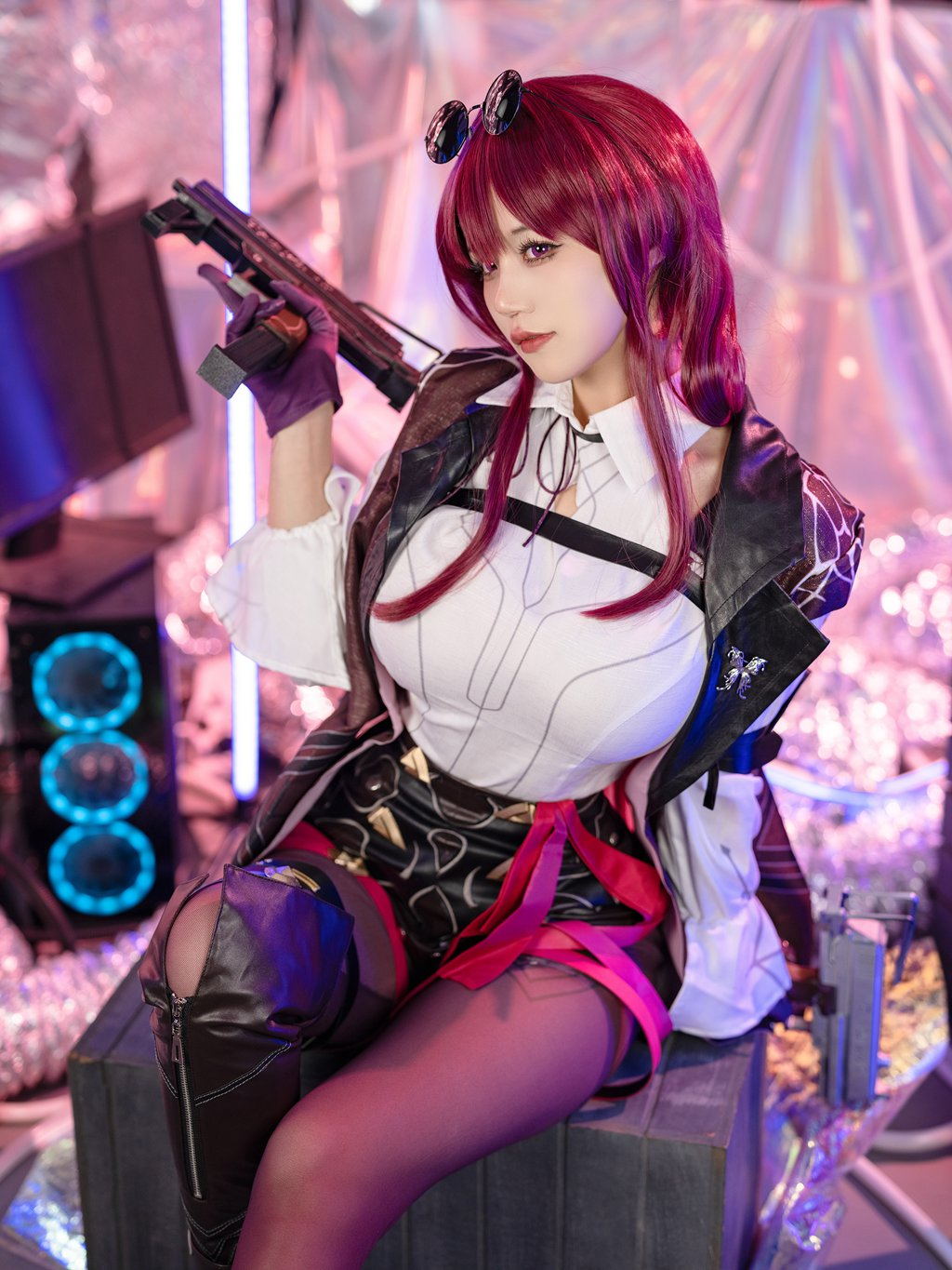 人气Coser@小仓千代w NO.062 – Kafka HSR 卡芙卡[27P-125M] 网红写真-第2张
